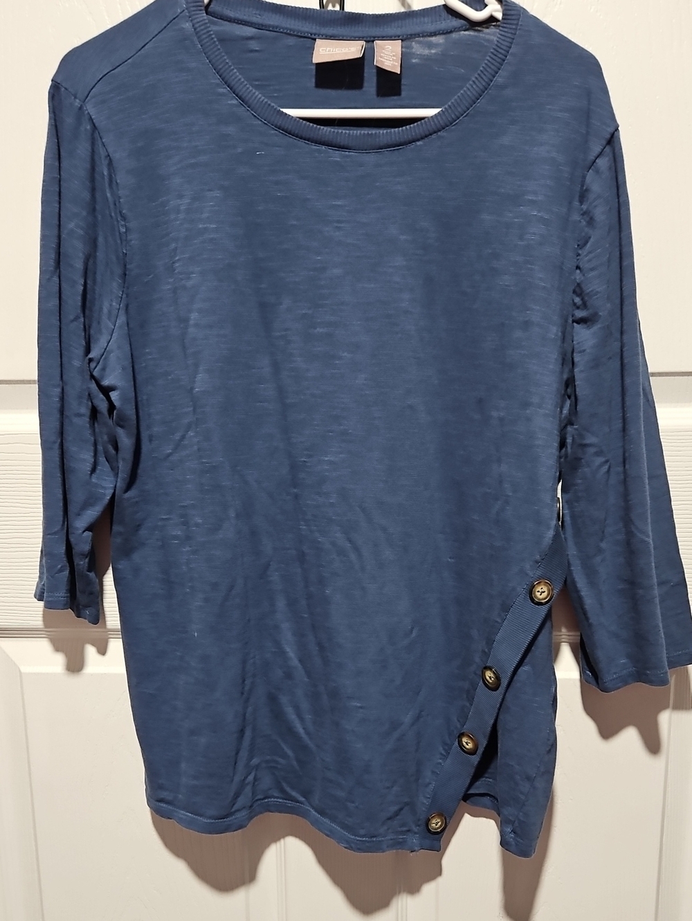 Chico's Navy Blue Three-Quarter Sleeve Crewneck Top with Side Button Detail